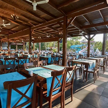Otel Maya World Side Side